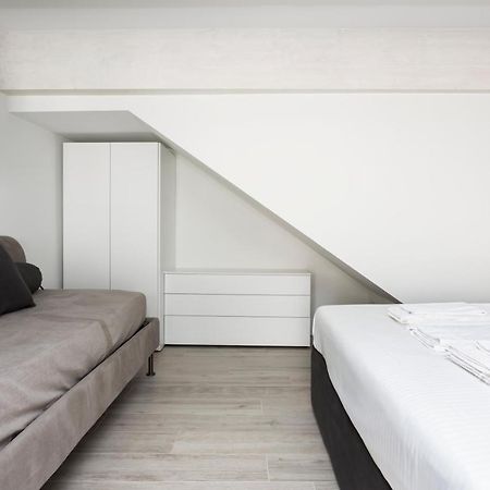 Appartamento Nest For 2 In Milan Fashion District Via S Cecilia Esterno foto