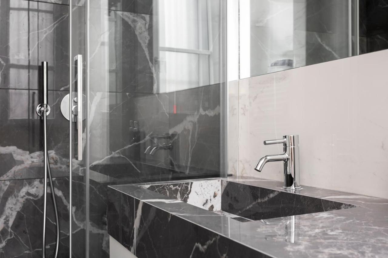 Appartamento Nest For 2 In Milan Fashion District Via S Cecilia Esterno foto