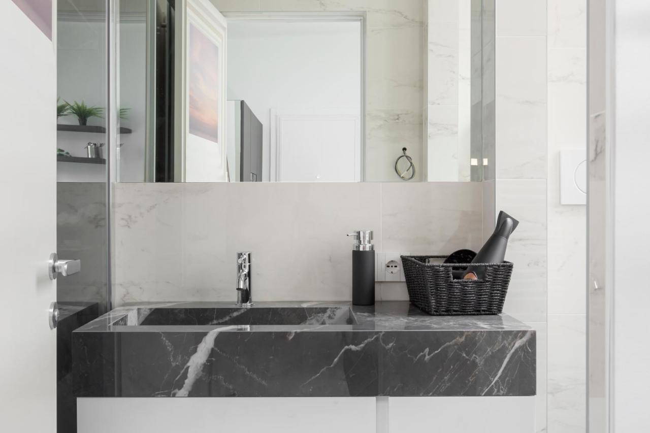 Appartamento Nest For 2 In Milan Fashion District Via S Cecilia Esterno foto